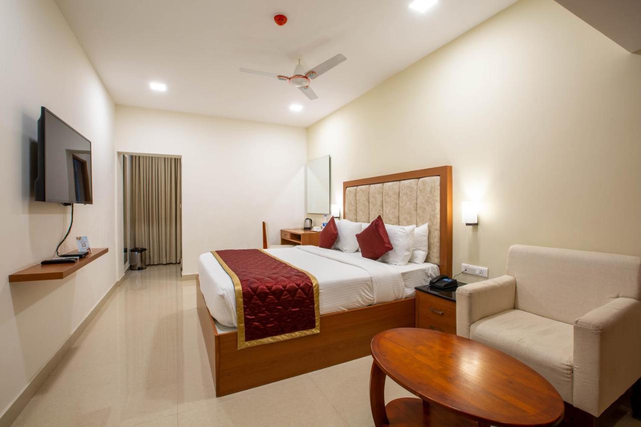Hotel Bluemoon Tirunelveli Exterior foto